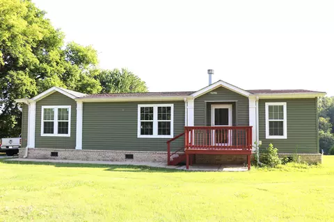 483 Hilltop Ln, Millington, TN 38053