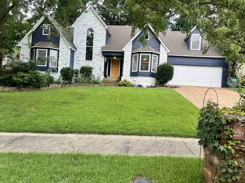 2217 Oak Hollow Ln, Cordova, TN 38016