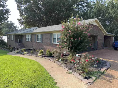 190 Poplar St, Savannah, TN 38372