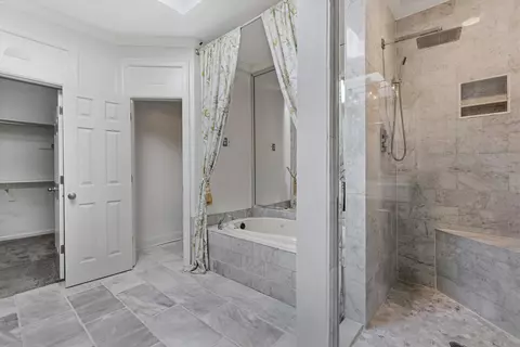 Bath - 3308 Gallery Dr, Memphis, TN 38125 photo 3 of 6
