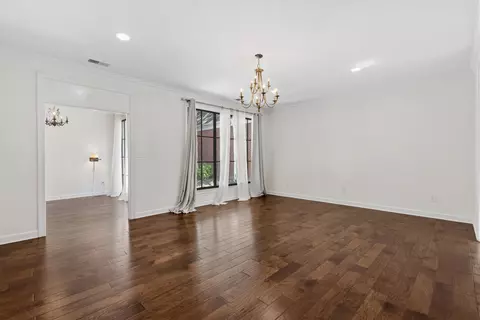Living - 3308 Gallery Dr, Memphis, TN 38125 photo 5 of 6