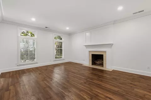 Living - 3308 Gallery Dr, Memphis, TN 38125 photo 2 of 6