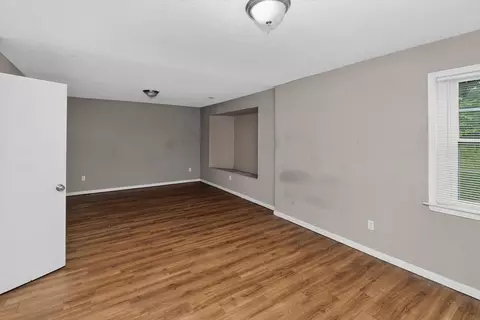 Living - 5042 Andover Dr, Memphis, TN 38109 photo 6 of 6