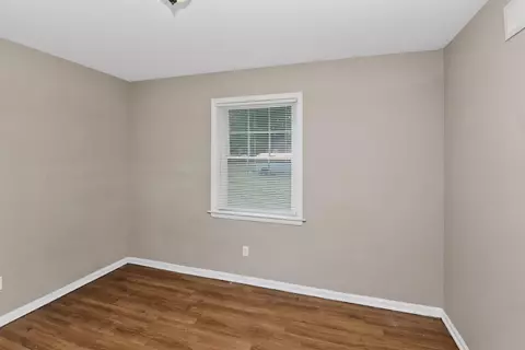 Bedroom - 5042 Andover Dr, Memphis, TN 38109 photo 2 of 2