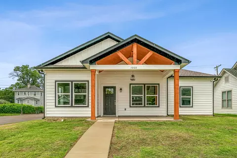 1068 Faxon Ave, Memphis, TN 38105
