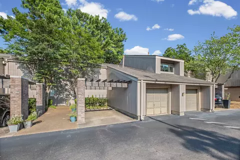 736 Forest Lake Dr #3302, Memphis, TN 38117