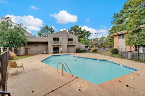 736 Forest Lake Dr #3302, Memphis, TN 38117
