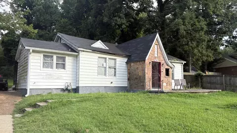 2886 Overton Crossing St, Memphis, TN 38127