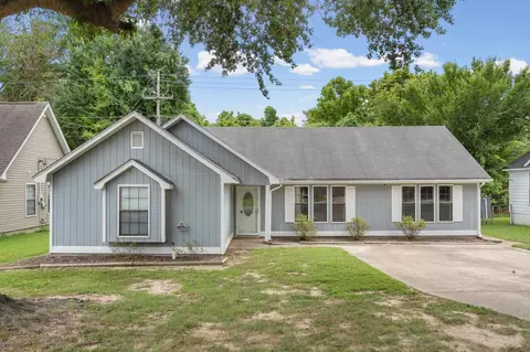 7802 Tumbling Creek Dr, Millington, TN 38053