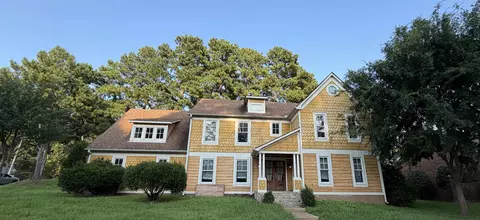 2498 S Germantown Rd, Germantown, TN 38138