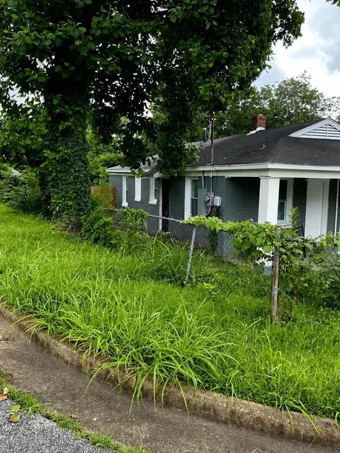 Exterior - 149 Silverage Ave, Memphis, TN 38109 photo 2 of 2