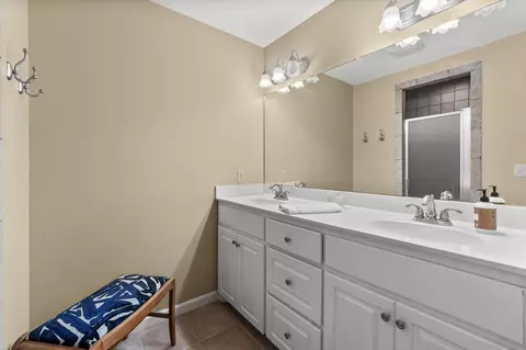 Bath - 90 Roberts Dr, Iuka, MS 38852 photo 1 of 6