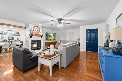 Entry Way - 90 Roberts Dr, Iuka, MS 38852 photo 1 of 1