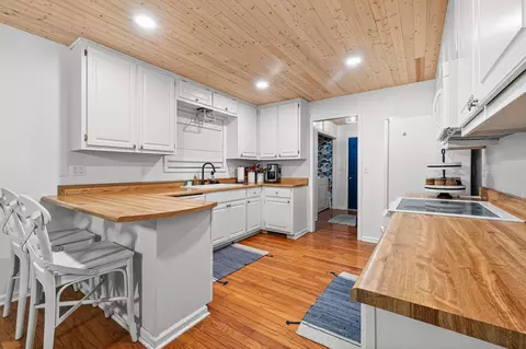 Kitchen - 90 Roberts Dr, Iuka, MS 38852 photo 1 of 3
