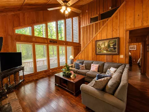 Living - 1675 Ymca Ln, Counce, TN 38326 photo 3 of 3