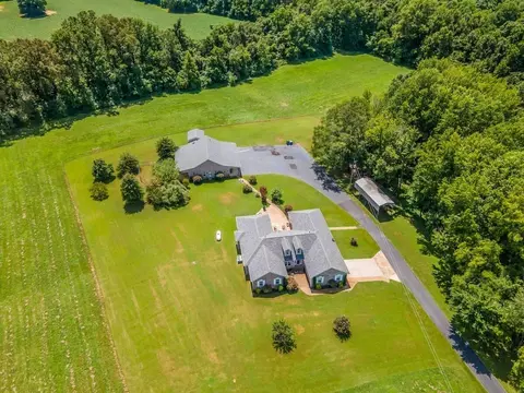 1215 Beaver Creek Rd, Mason, TN 38049