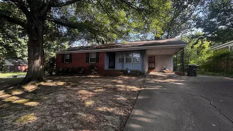 3215 Ladbrook Rd, Memphis, TN 38118