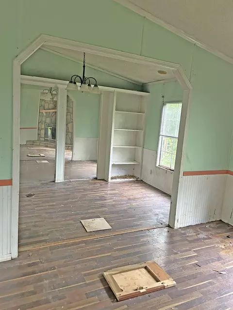 375 State Line Rd, Loretto, TN 38469 photo 4