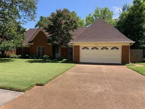 8381 Woolrich Dr, Cordova, TN 38016