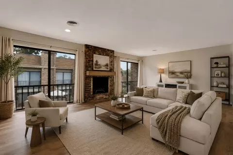 6600 S Poplar Woods Cir #4, Germantown, TN 38138