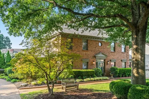 2880 Belfort Dr, Germantown, TN 38138