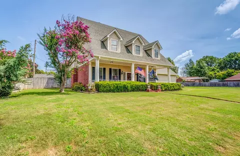 4200 Mary Lynn Dr, Millington, TN 38053