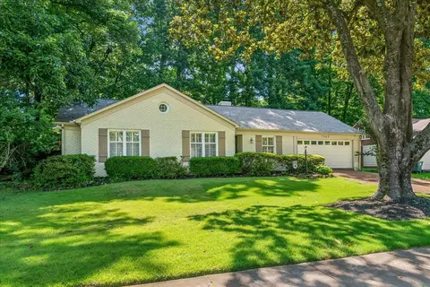 1342 E Rolling Oaks Dr, Memphis, TN 38119