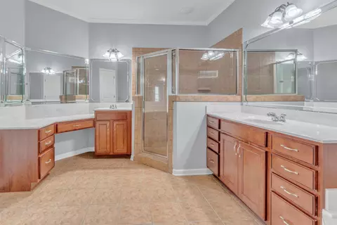 Bath - 246 Spacious Sky Cv, Collierville, TN 38017 photo 2 of 3