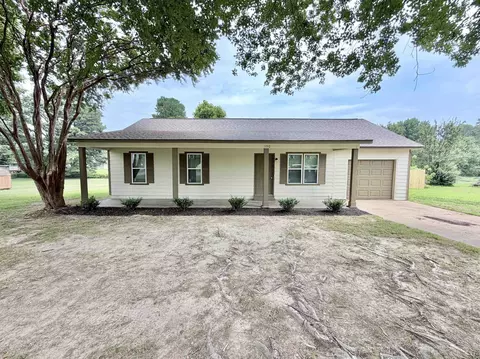 190 Faulkner Heights Dr, Atoka, TN 38004