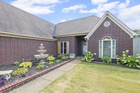 Exterior - 3483 Broadway St, Bartlett, TN 38133 photo 3 of 8