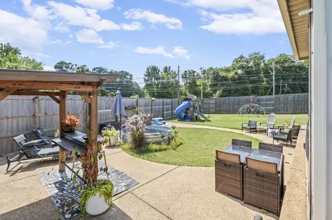 Exterior - 3483 Broadway St, Bartlett, TN 38133 photo 6 of 8