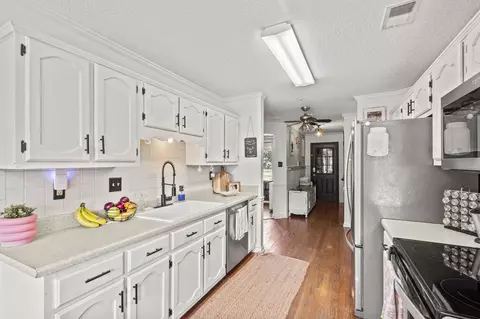 Kitchen - 3483 Broadway St, Bartlett, TN 38133 photo 2 of 2
