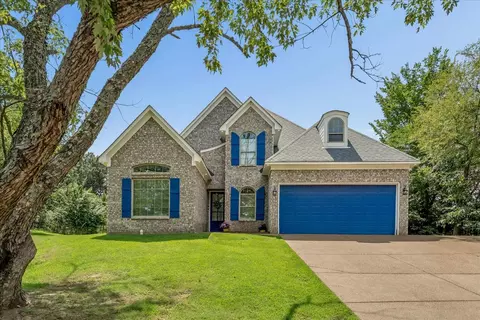 8867 E Hampton Court Dr, Cordova, TN 38016