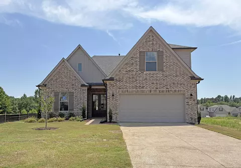 325 Green Willow Dr, Oakland, TN 38060