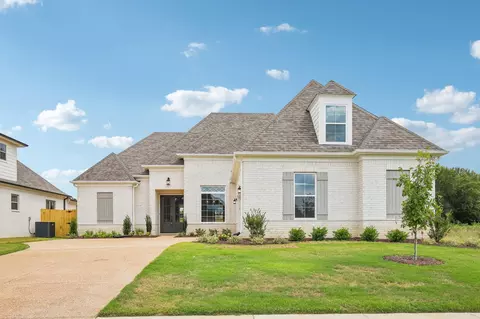 105 Gracie Valley Dr, Oakland, TN 38060