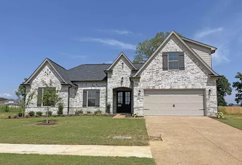 125 Brook Manor Dr, Oakland, TN 38060