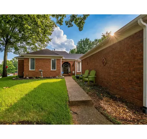 8311 Walnut Grove Rd, Cordova, TN 38018