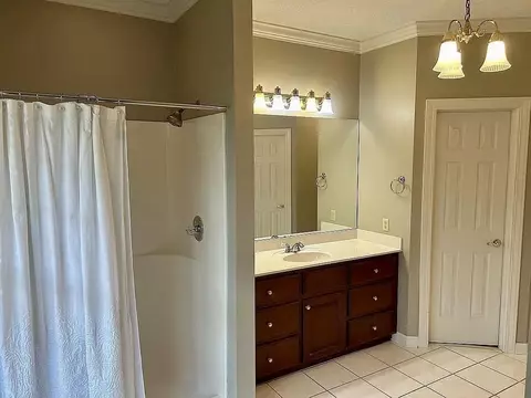 Bath - 36 Sutton Place Pl, Jackson, TN 38305 photo 1 of 1