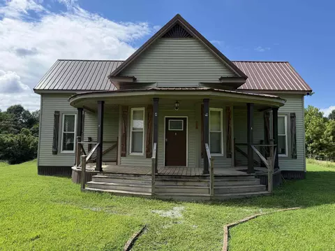 377 Low Water Bridge Rd, Olivehill, TN 38475