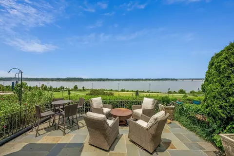 View/Area - 367 Riverbluff Pl #367, Memphis, TN 38103 photo 2 of 11