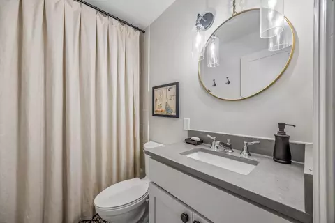 Bath - 367 Riverbluff Pl #367, Memphis, TN 38103 photo 5 of 5