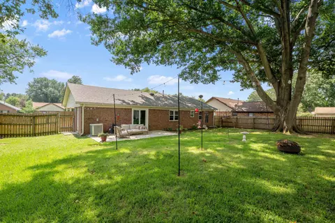 Exterior - 7052 Dawnhill Rd, Bartlett, TN 38135 photo 10 of 11