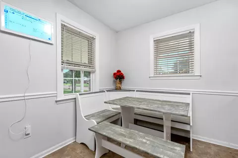 Dining - 7052 Dawnhill Rd, Bartlett, TN 38135 photo 5 of 6