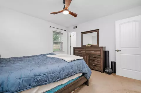 Bedroom - 7052 Dawnhill Rd, Bartlett, TN 38135 photo 2 of 4