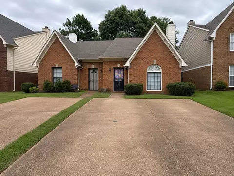 1670 Old Mill Stream Dr, Cordova, TN 38016