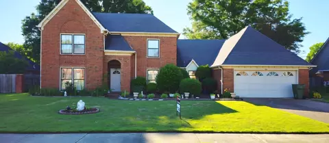2033 Westbriar Dr, Memphis, TN 38016