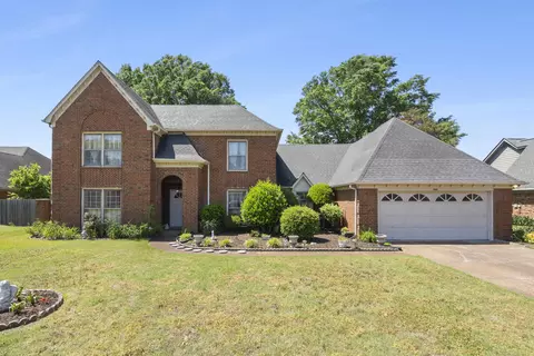 2033 Westbriar Dr, Memphis, TN 38016