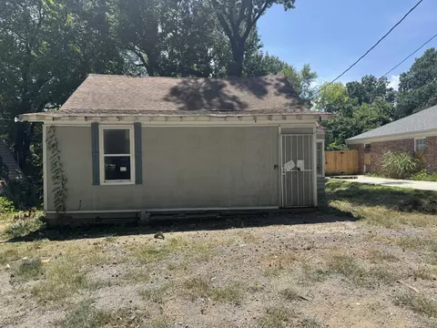 1829 The Oaks Ave, Memphis, TN 38127