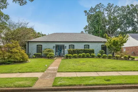 5911 Macleod Dr, Memphis, TN 38119