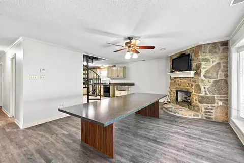Dining - 8917 E Shelby Dr, Memphis, TN 38125 photo 1 of 2